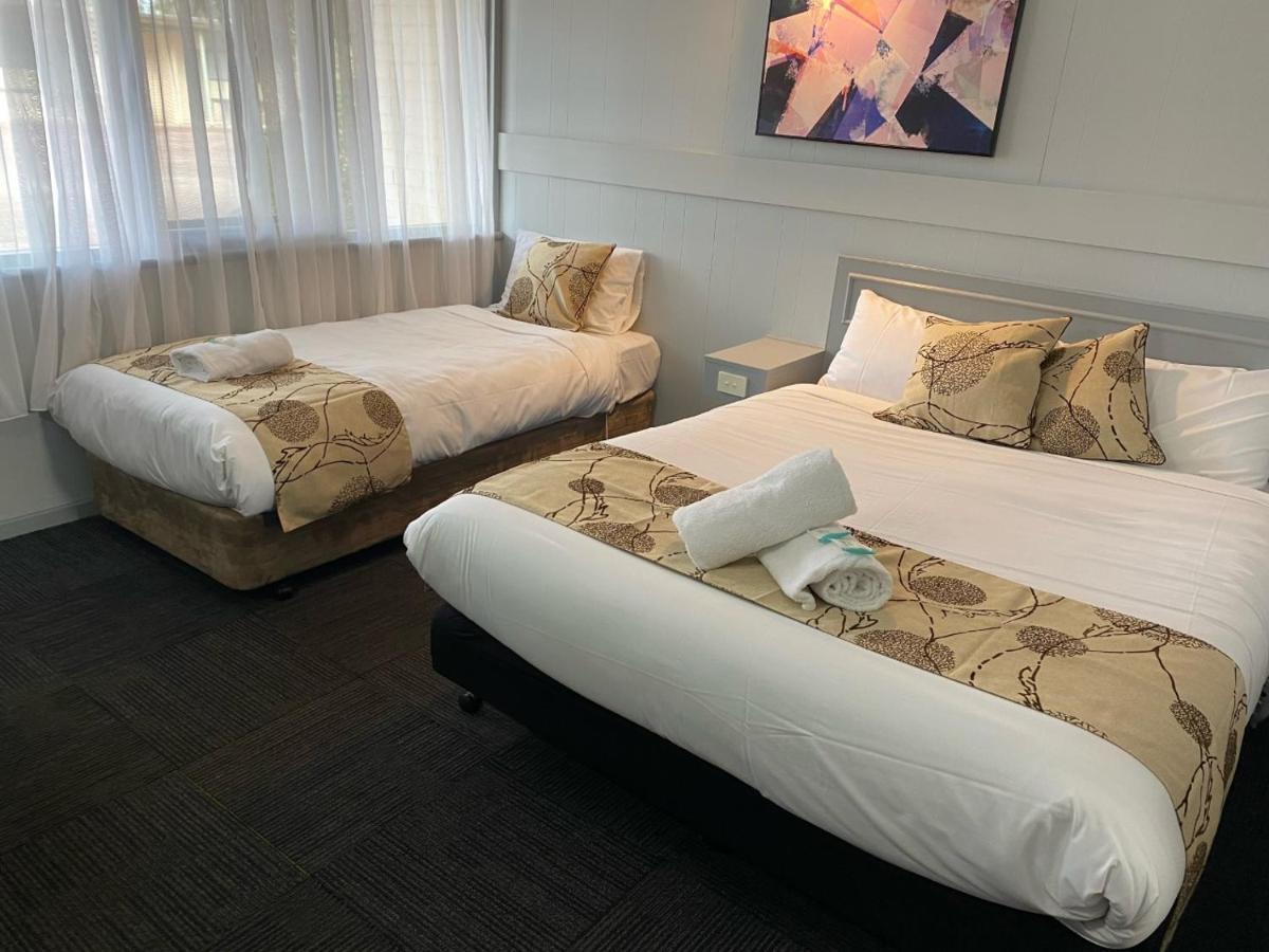 Charlton Motel Екстериор снимка