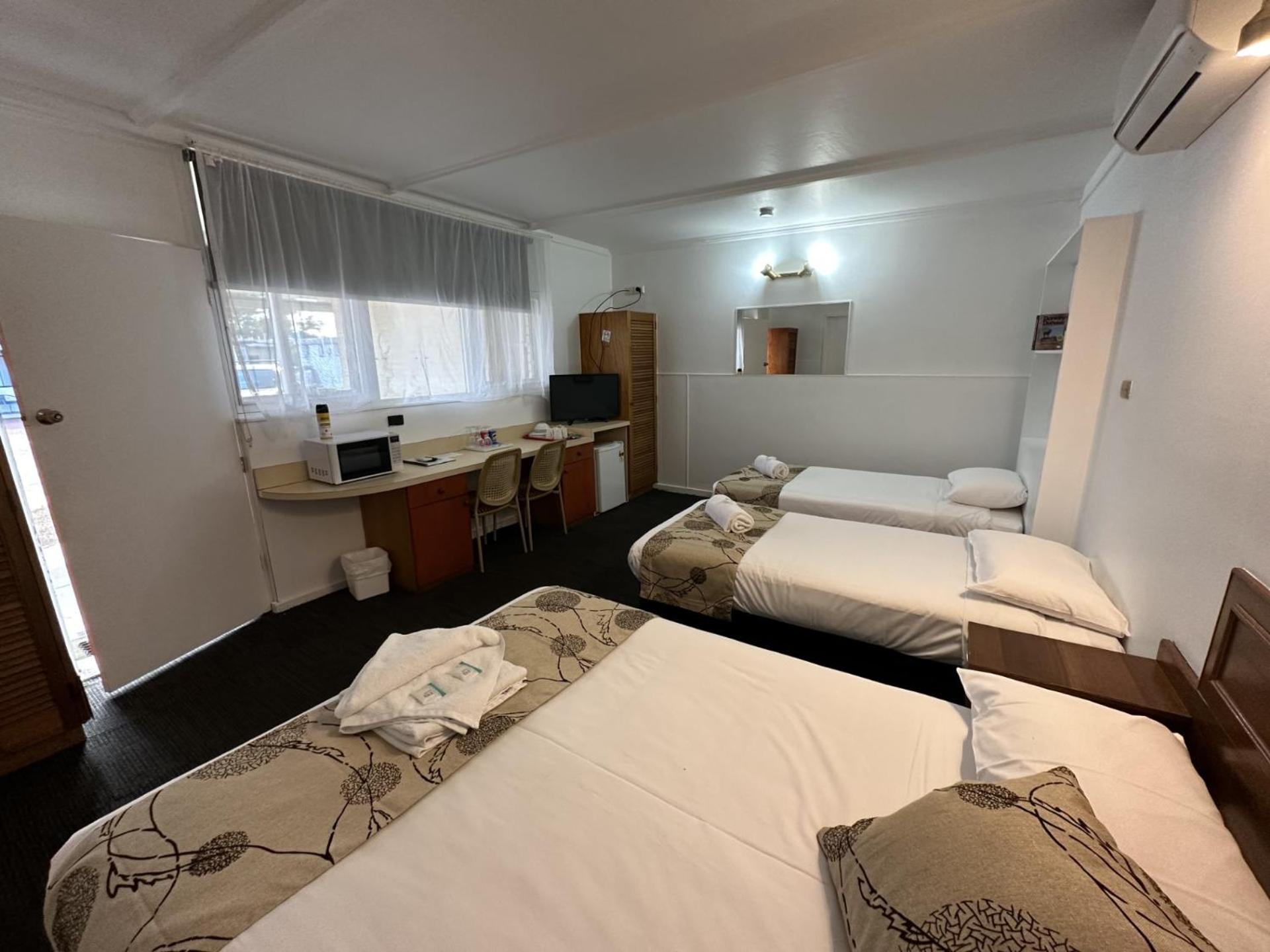 Charlton Motel Екстериор снимка