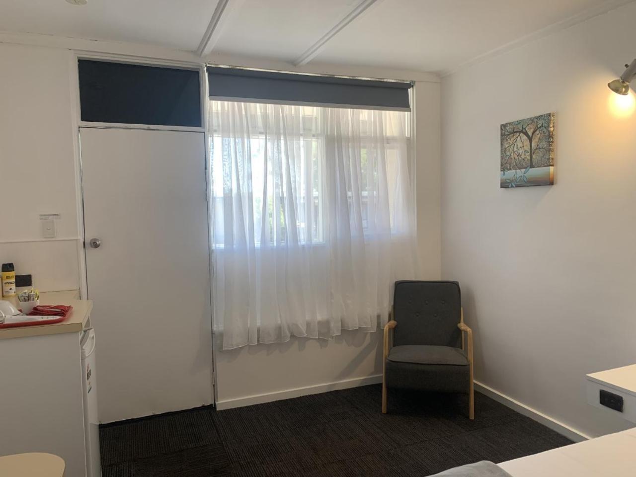 Charlton Motel Екстериор снимка