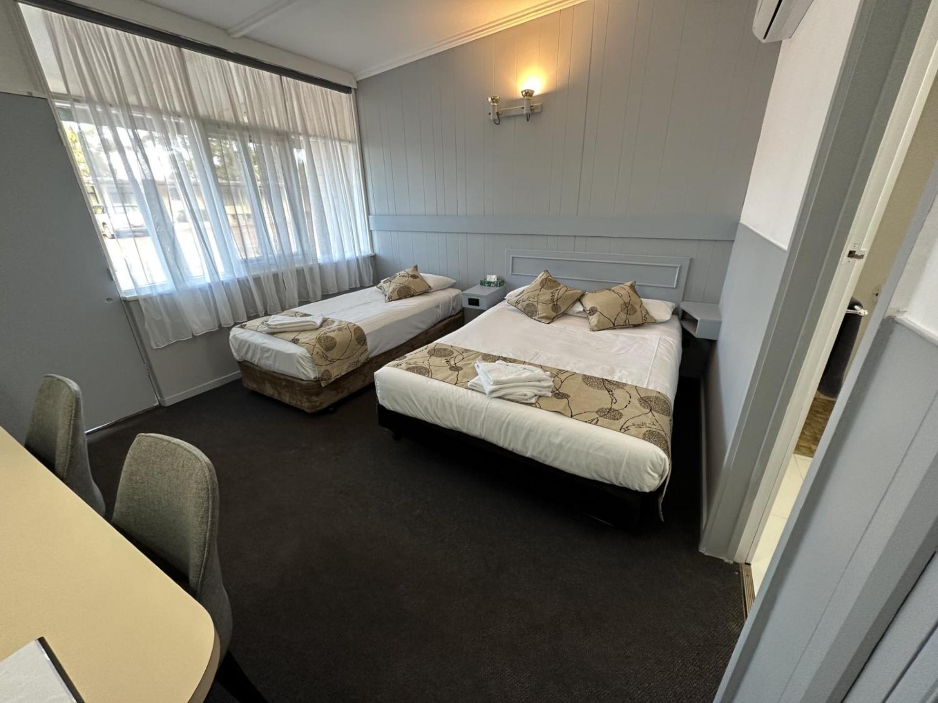 Charlton Motel Екстериор снимка