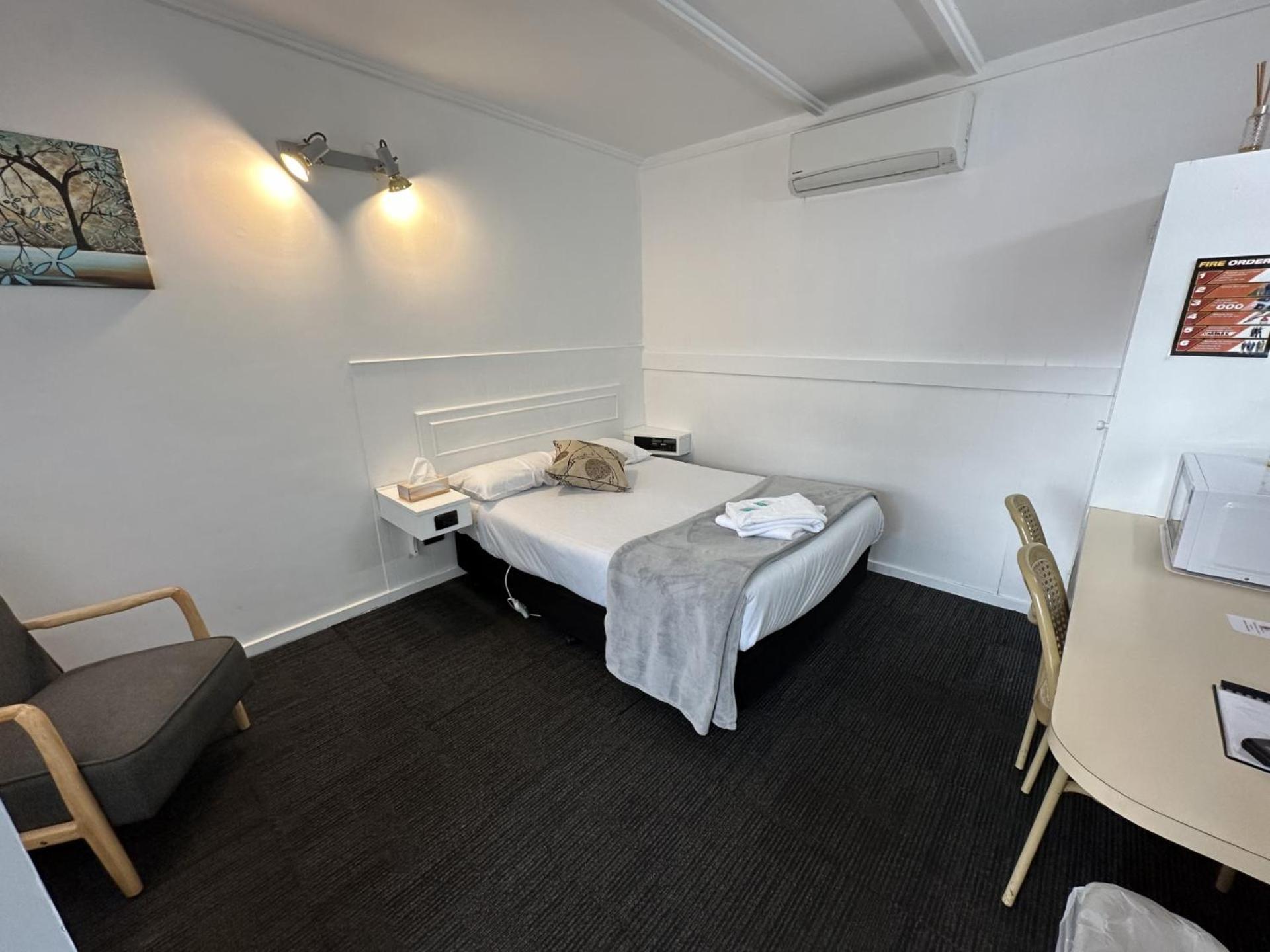 Charlton Motel Екстериор снимка
