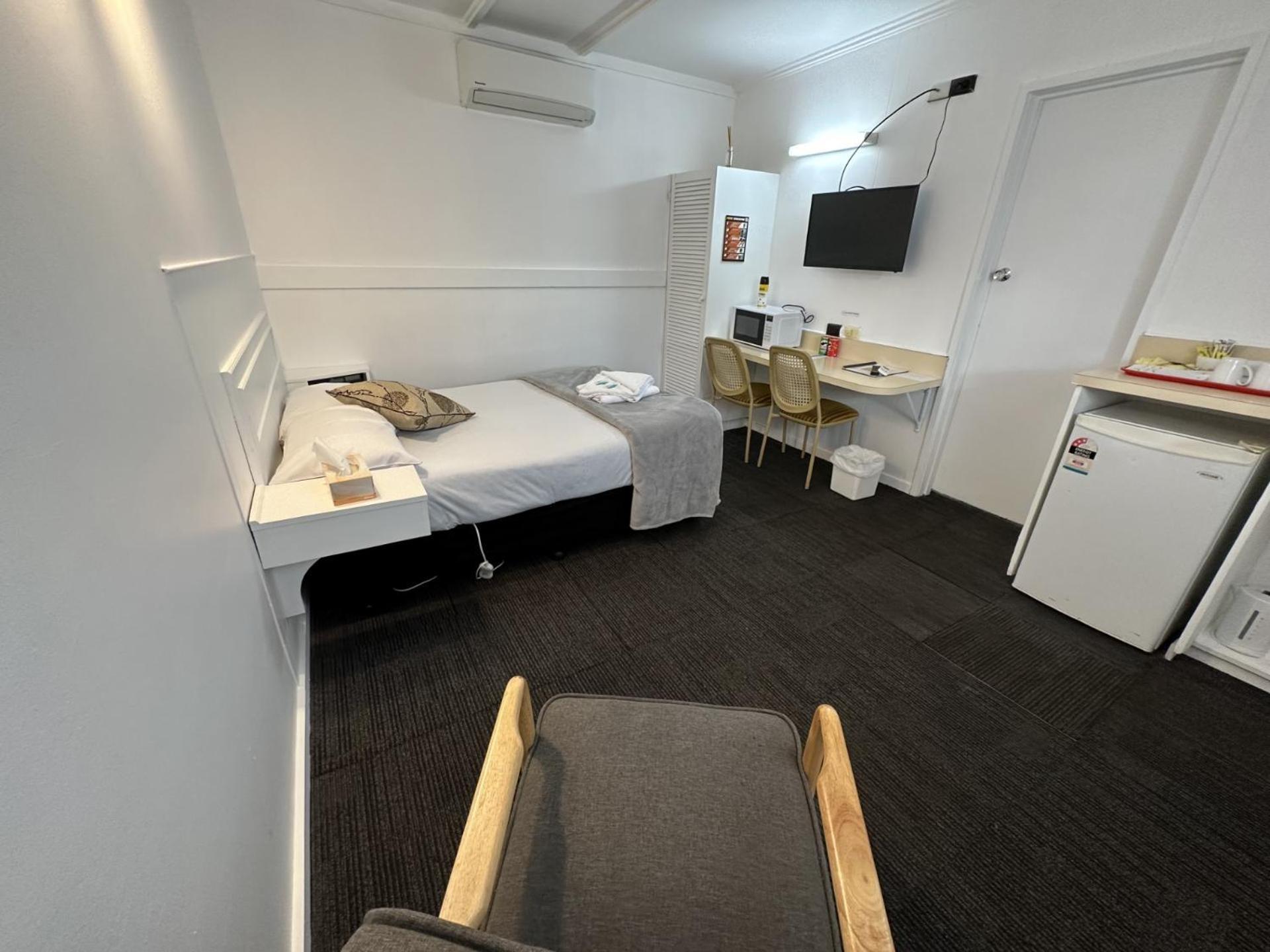 Charlton Motel Екстериор снимка